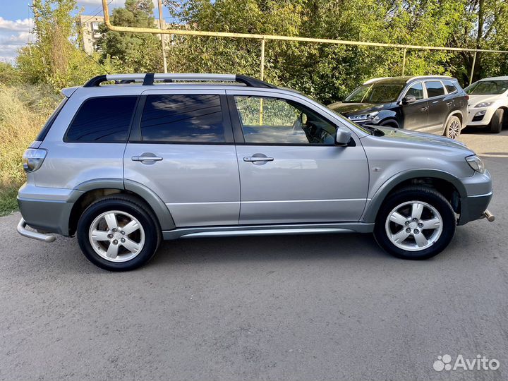 Mitsubishi Outlander 2.4 МТ, 2005, 286 000 км