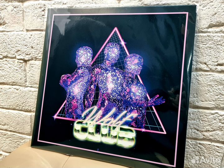 Wolfclub - Chasing the Storm (Pink/Purple LP)