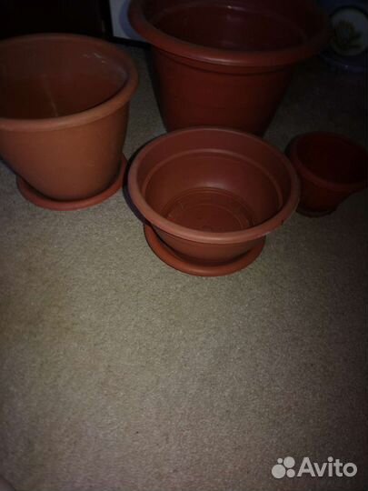 Горшки для цветов. 200 за все