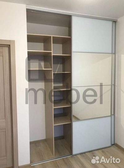 Угловой шкаф