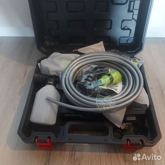 Автомойка высокого давления новая