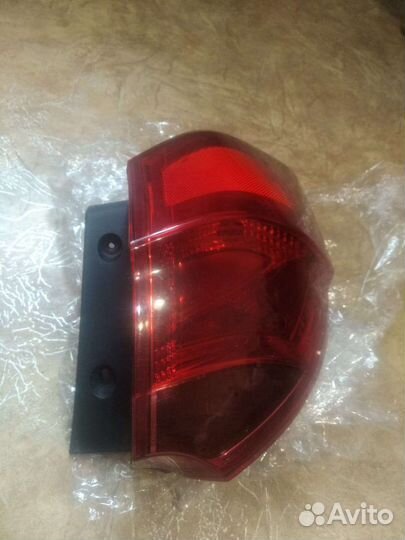 Задний фонарь наружный правый
