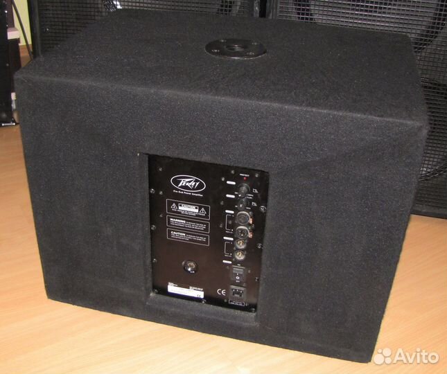 Активный сабвуфер Peavey 800W 1шт Pro SUB-115 Orig