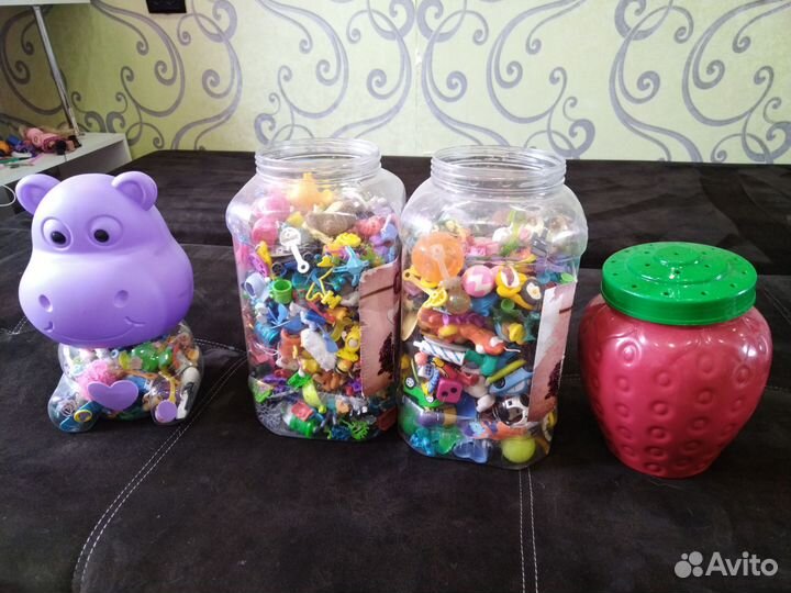 Огромный пакет киндеров