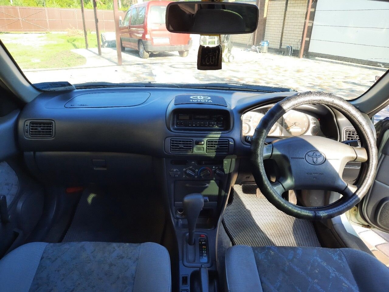 Toyota Sprinter Carib: фото владельца