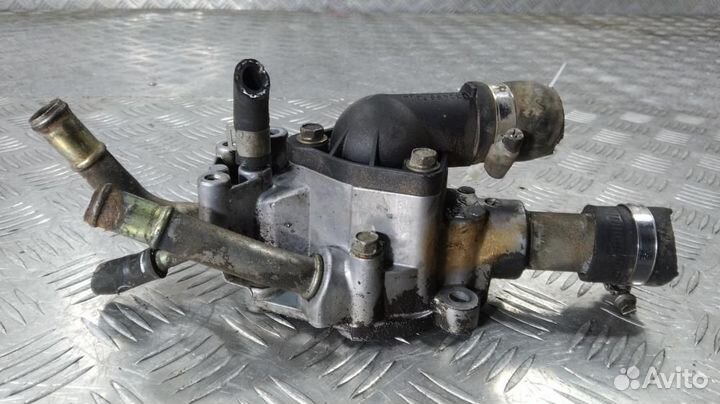 Корпус термостата 130499F600 Nissan Primera P12 (0