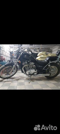 Suzuki Intruder