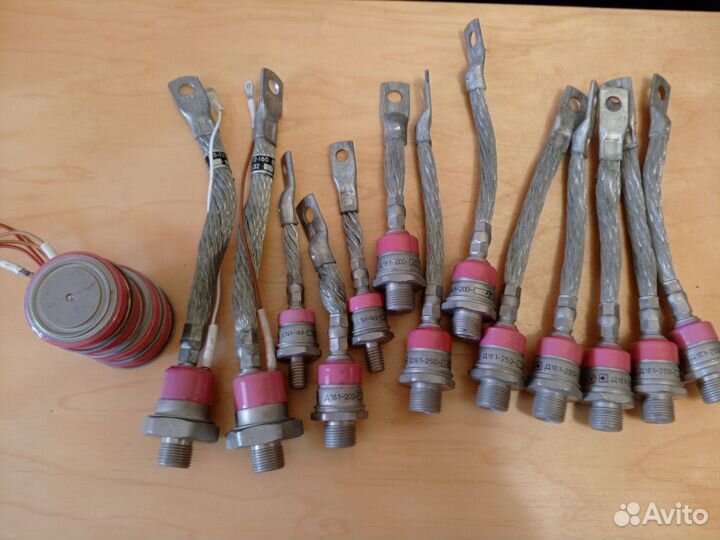 Силовые диоды, тиристоры, кнопки, реле