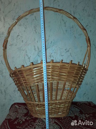 Корзина для цветов и подарков большая плетеная