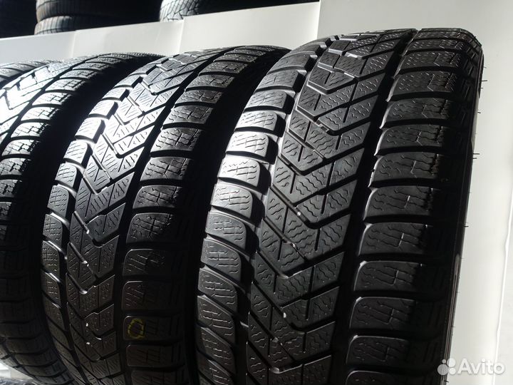 Pirelli Winter Sottozero 3 215/50 R18