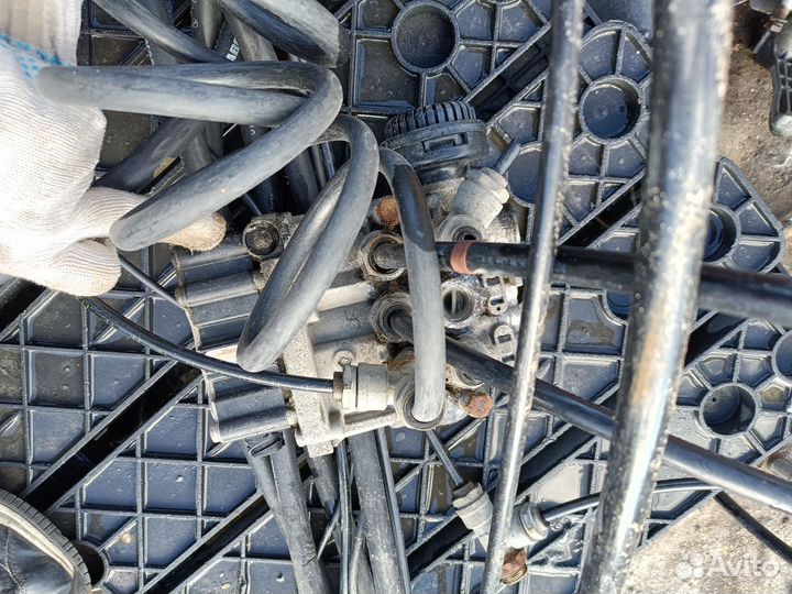 Кран управления подъемным мостом wabco