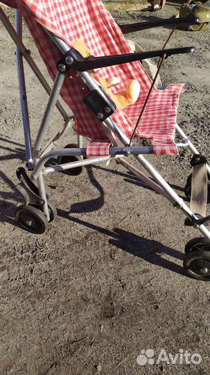 Продается летняя прогулочная коляска трость