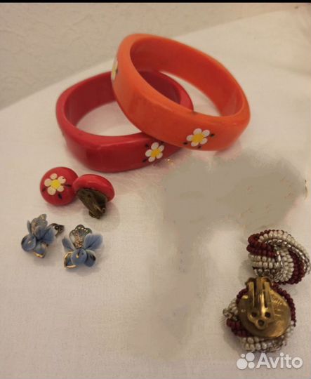 Клипсы,браслеты винтаж