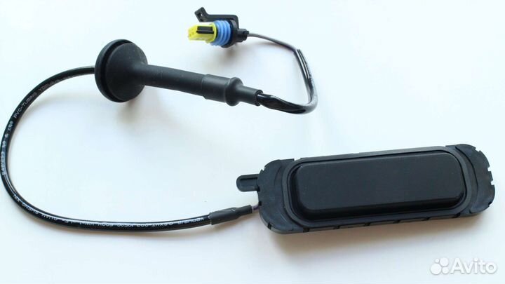 Кнопка открытия багажника Tahoe Escalade