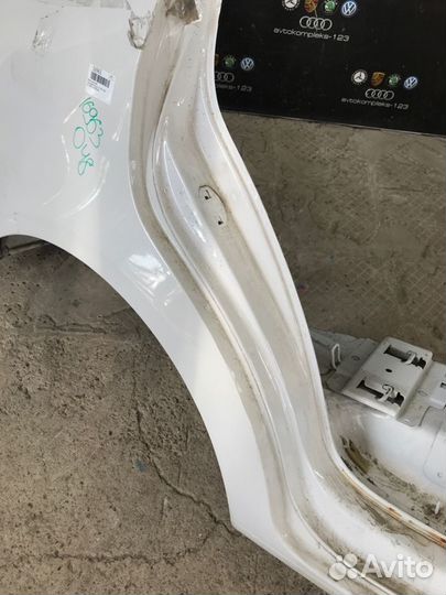 Крыло заднее правое Volkswagen Touran 1T cavc 2009