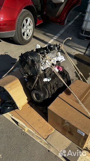 Двигатель на Audi Q5 двигатель 2.0