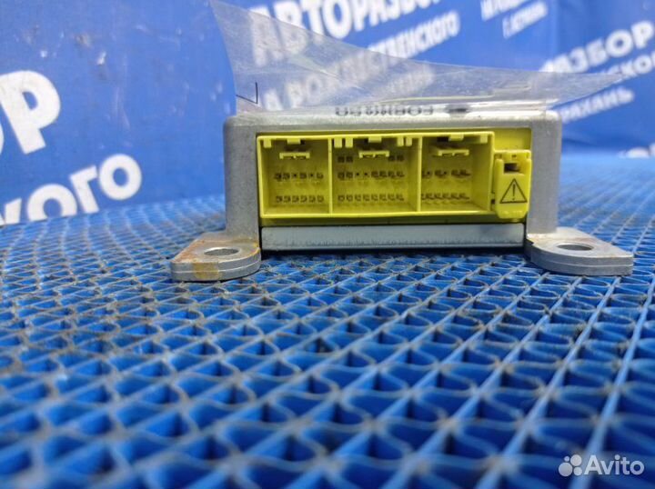 Блок управления airbag Nissan Cefiro A33 седан