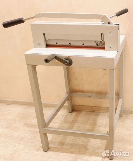 Гельотинный резак для бумаги ideal 3905