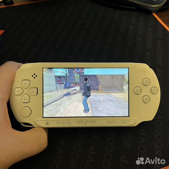 Sony PSP e1008