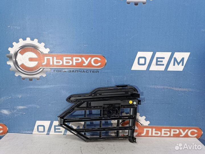 Решетка в бампер нижняя Touareg 3 2018-2024