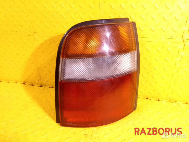 Фонарь задний правый Nissan March/ Micra K11 92-97