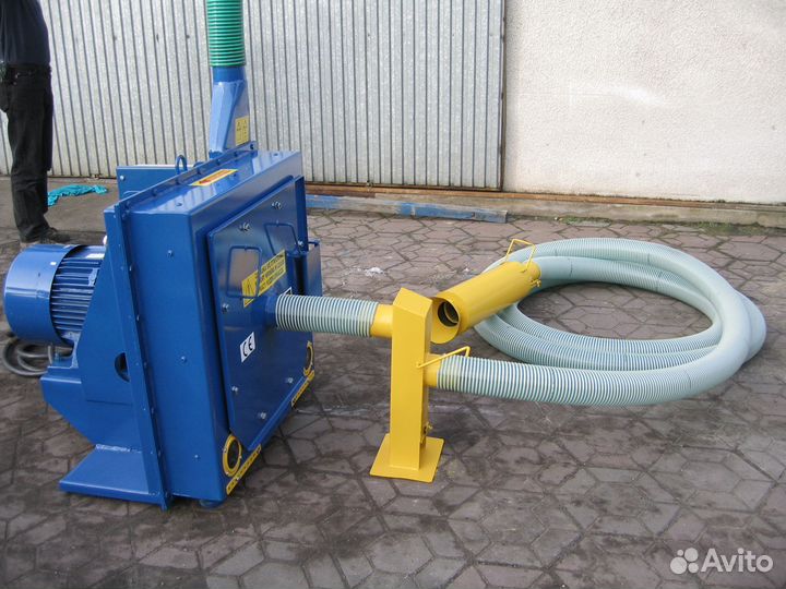 Зернодробилка молотковая