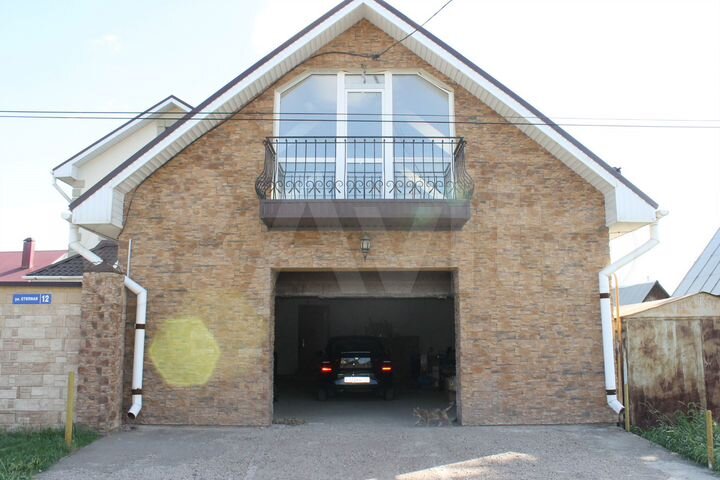 Дом 300 м² на участке 17 сот.