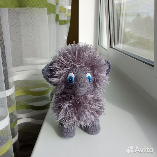 Игрушка мамонтенок