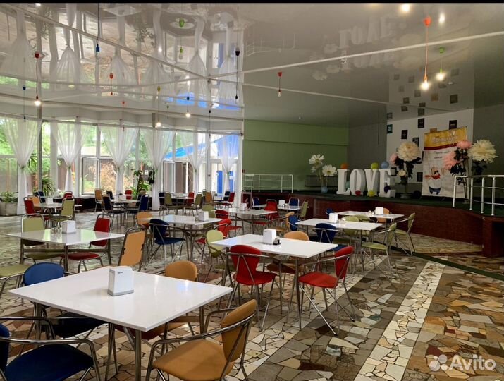 Столы, стулья