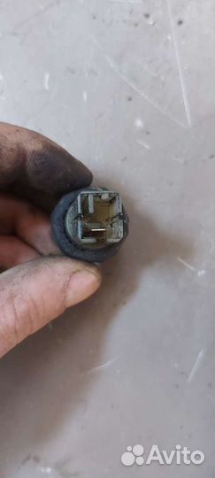 Датчик давления масла Nissan Serena c23