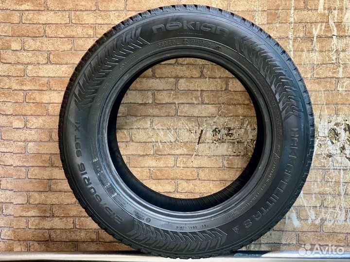 Nokian Tyres Hakkapeliitta 8 215/60 R16