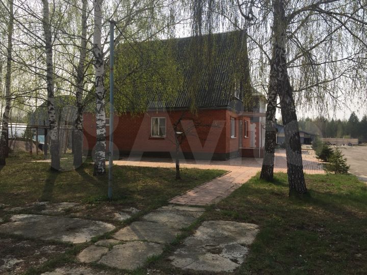 Комната 100 м², 1/2 эт.