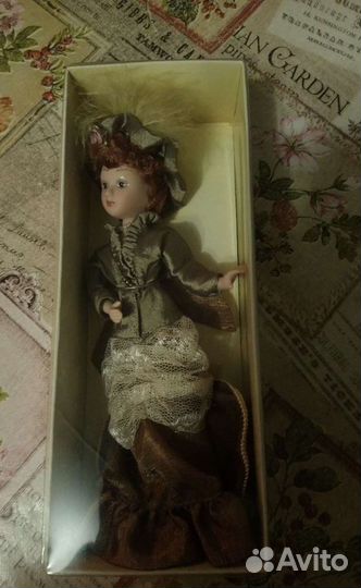 Кукла фарфоровая/Копилка