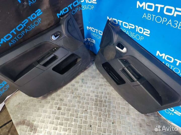 Обшивки дверей передних Ford fusion