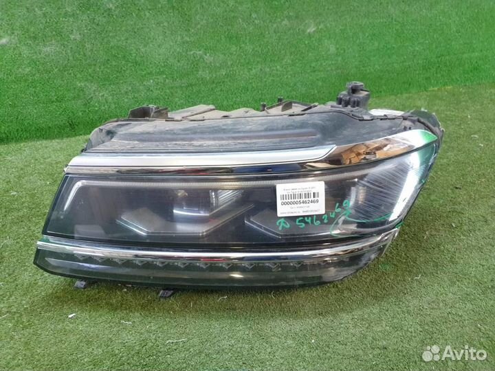 Фара левая Volkswagen Tiguan