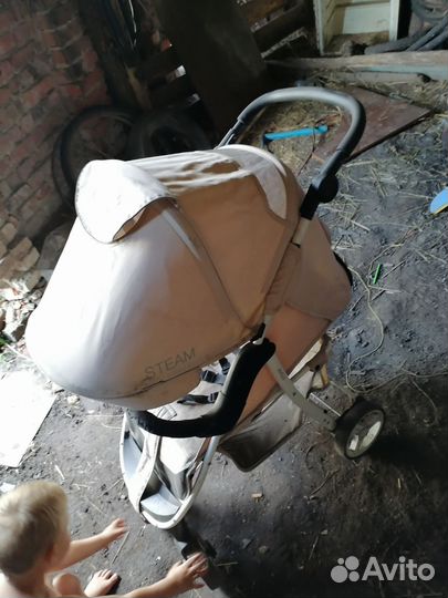 Прогулочная коляска