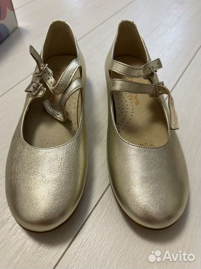 Туфли для девочки