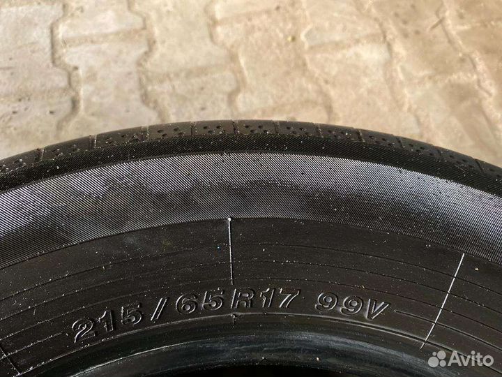 Yokohama BluEarth AE50 215/65 R17 99V