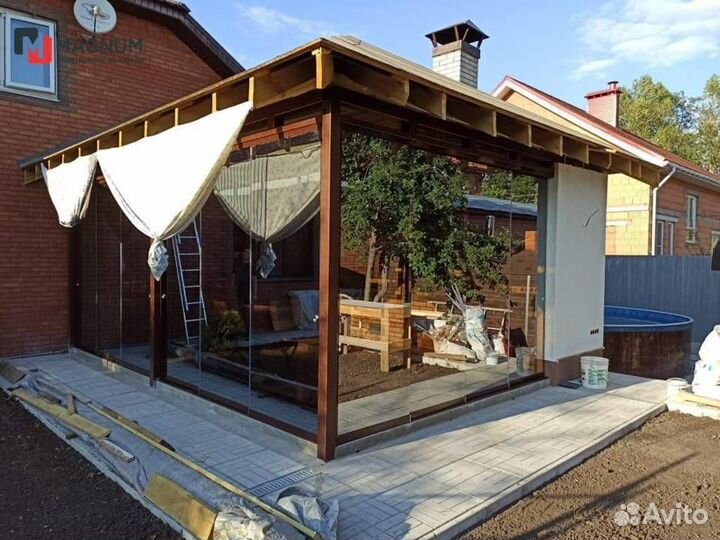 Безрамное остекление для терасс, балконов, веранд