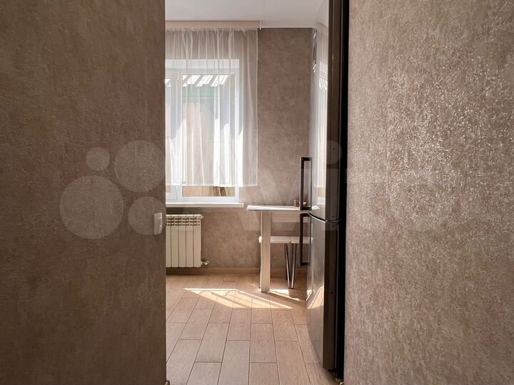 2-к. квартира, 60 м², 1/4 эт.