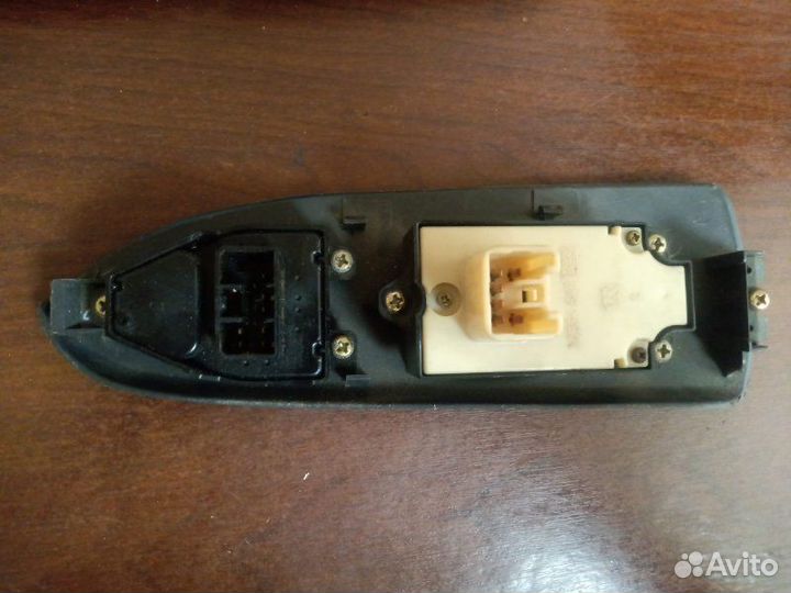 Блок управления стеклоподъёмниками Mazda 626 GF