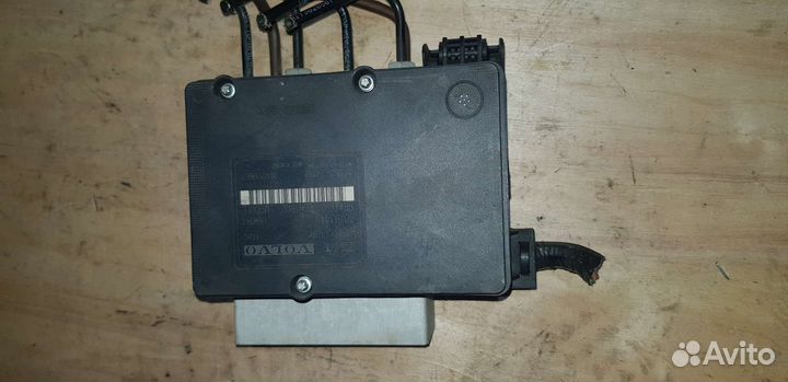 Блок ABS volvo s60, v70, xc70, s80