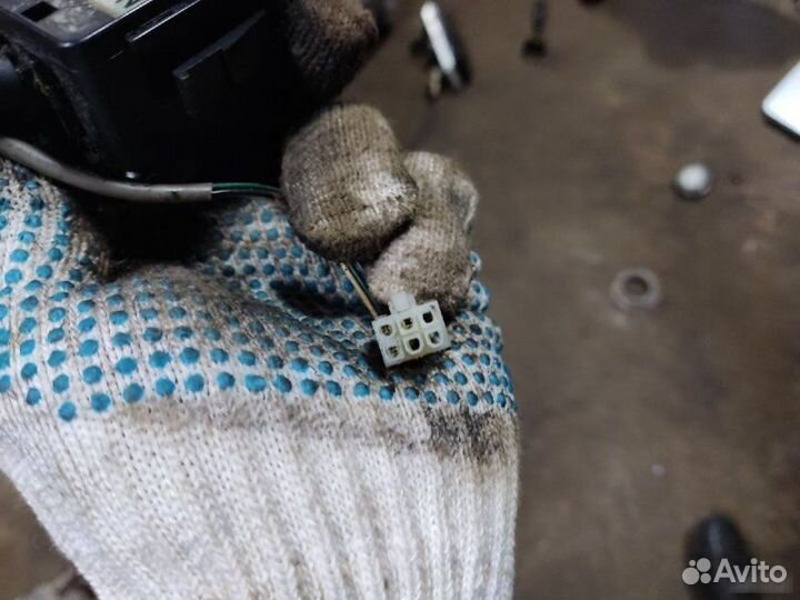 Переключатель поворотов Chevrolet Aveo T200