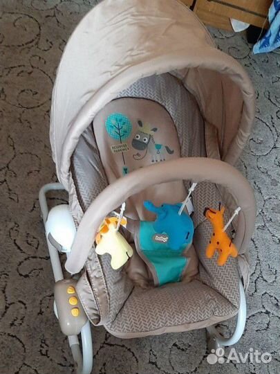 Шезлонг детский с вибрацией