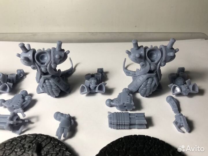 Warhammer 40000 миниатюры Battle Servitors