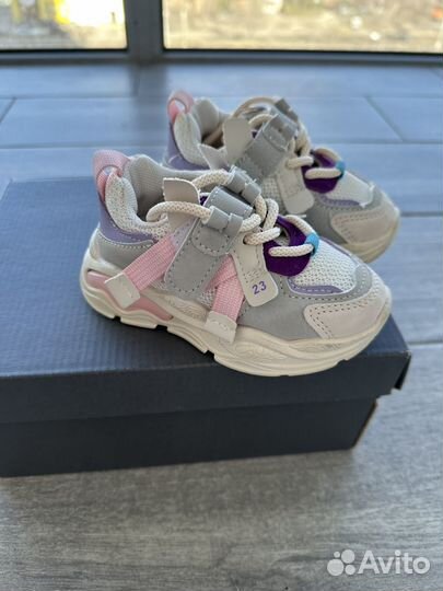 Кроссовки для малышей