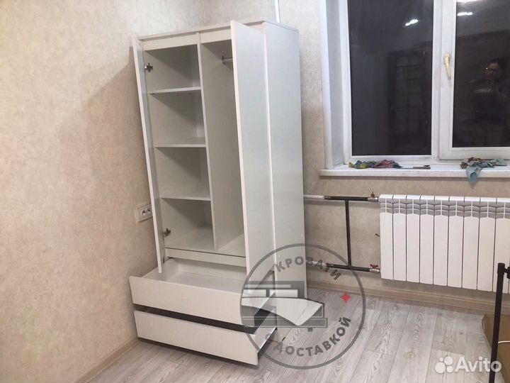 Шкаф распашной