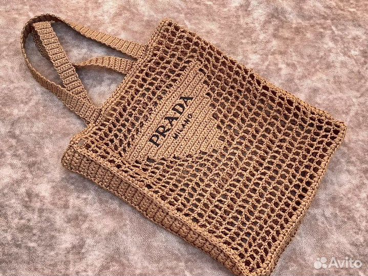 Cумка prada в наличии пляжная соломенная