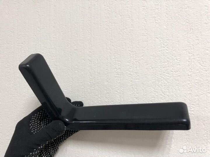 Полкодержатели и накладки на полкодержатели