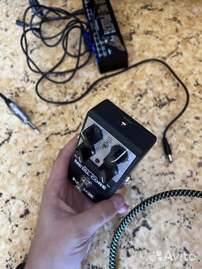 Гитарная педаль nux metal core